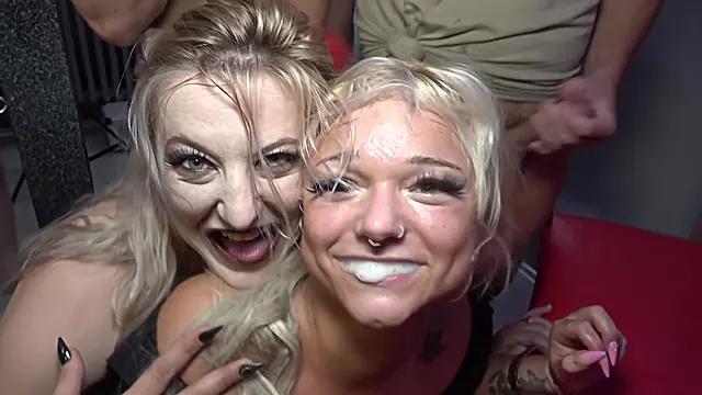 Loira Amadora, Meias Amadora, Loira E Morena, Loira Gozada Na Cara, Grupo Loiras, Orgia, Loira Gostosa