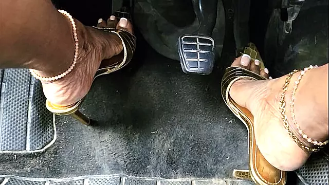 Sensual Tease And Cranking With Stilettos (Footwell)