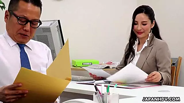 Asialı, Minet, Heveskar Anal Asiyali, Həvəskar Çalanşik, Asiali Ofis, Boyuk Sik, Boyuk Amciq, Ofisde Sekis