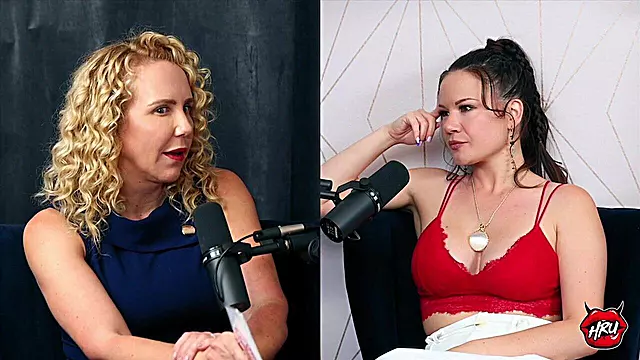 Milf Gros Seins, Gros Seins Par Derrière, Les Plus Fort De Tube What, Seins Naturel Romantique
