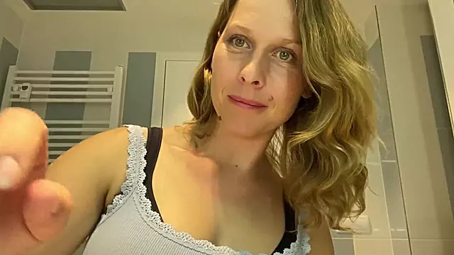 Cycata Blondynka, Brunetka Duże Cycki, Cycata Mama, Striptis Duze Piersi, Blondynki Solo, Mature Piersing