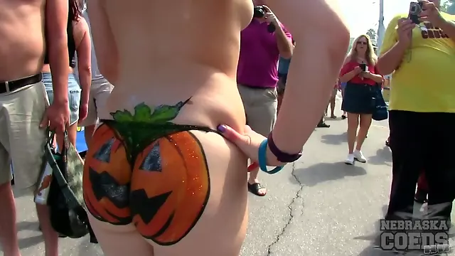 Milf Publicznie, Amatorki Duze Piersi, Bisex, Big Tits Impreza, Na Zewnątrz Boobs, Ogromne Cyce Mamuśki