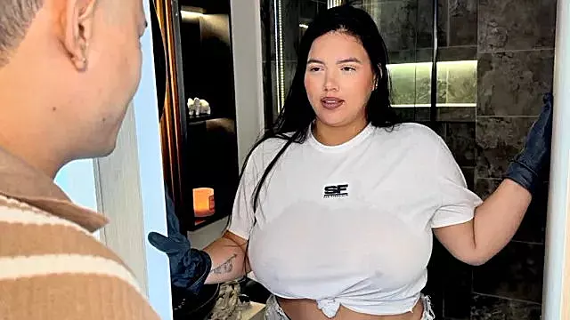 Latina Gros Seins, Potele Gros Seins, Cowgirl Gros Seins, Salope Gros Seins, Gros Seins T Shirt Mouille