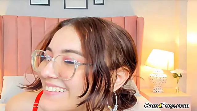Nerdy Babe Rubs Her Clit Furiously