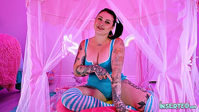 Store Bryster Anal, Brunetter, Tattoo Ansigt, Onani I Stromper, Onani Solo, Strømper Kusse, Onani Strømper Solo