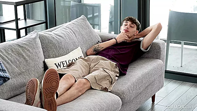 18Yo Amatör, Genç Anal Amatör, Penis Canavarı, Kadin Orgazm, Orgazm, Üvey Kardeş Porno, Kizi Alisdiriyor