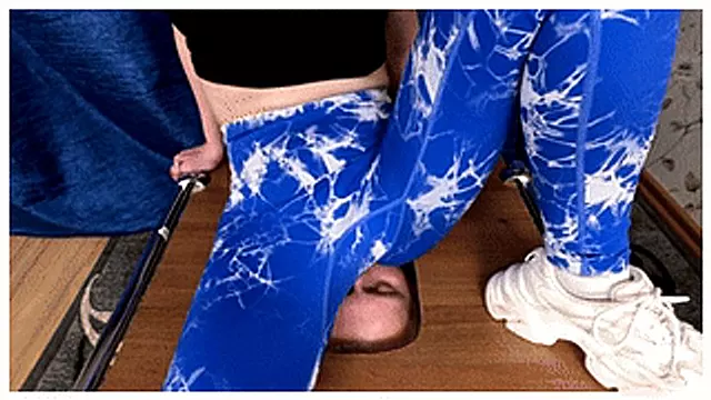 Zenska Dominacija, Lice Dominacija, Sedenje Na Licu, Zene U Gacicama, Teen Transeksualci, Yoga Hlace