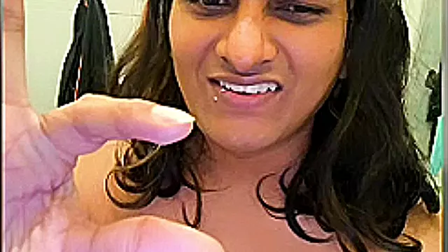 Ado Amateur, Masturbation Salle De Bain, Amateur Indien, Indienne Branle, Indiennes Solo Masturbation