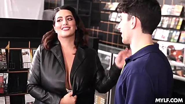 Büyük Memeli Amatör Frikik Videos, Amatör Ev Yapımı, Arap, Büyük Göğüslü Arab, Arabian Hommade