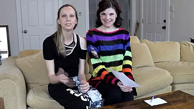 Lezbycki Brunety, Mladé Brunetky, Prsate Lesbicky, Ženy, Malá Prsa, Panička Mladý, Videohry S Prsiami