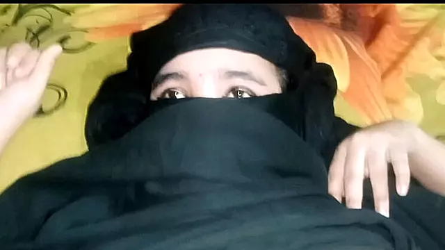 Desi Hijab Girl Hot Homemade Bangla Sex with Titty Fucking and Doggy Style