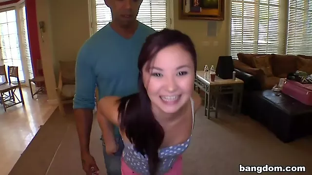 Asiatky Interracial, Kozy, Výstřik Na Kozy, Asiatky Vystrik, Asiatky Prsa, Asiatky Polykání