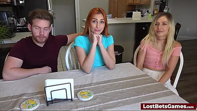 18 Petits Seins, Fellation Par Des Maigrelette, Teen Jeu, Trio Fuck Hard, Seins Avec Des Tetons Dure