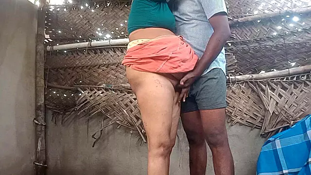 Tamil Wife with Hasband Outoor Sex