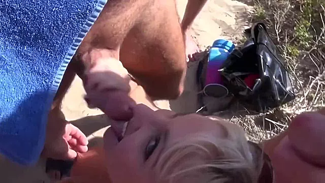 Abspritzen Amateur Blowjob, Amateuren Bukkake, Amateur Abspritzen, Blasen Am Strand, Strand Bukkake