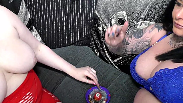 Mqmf Amateur, Aficionado Desnudos, Tatuada Amateur, Mujer British, Milf Británica, Desnuda Primera