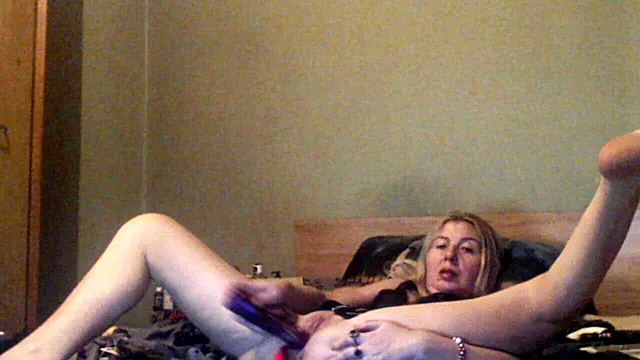 Solo Dildo Arsch, Großer Dildo Im Arsch, Blond Dildo, Masturbationen Blond Milf, Masturbieren Creamy