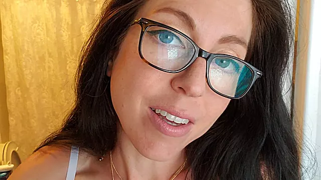 Morocha De Lentes, Morocha Masturbandose, Solo Cara, Masturbación Sola Femenina, Flaca Gafas