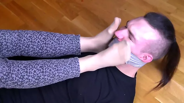 Nylonfüsse, Nylonfussfetisch, Strumpfhosen Fetisch, Füße Riechen, Nylon Fetisch, Nylons Schnüffeln
