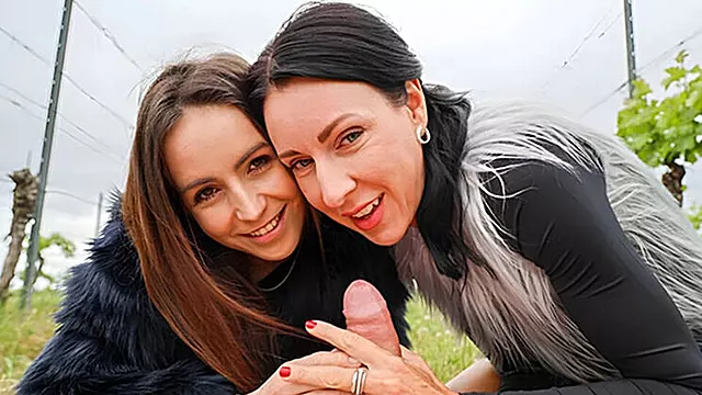 Velký Výstřik, Dohola Píča, Cfnm Vystriky, Trojka Výstřik, Trojka, Venkovni Honeni, Handjob Hračko