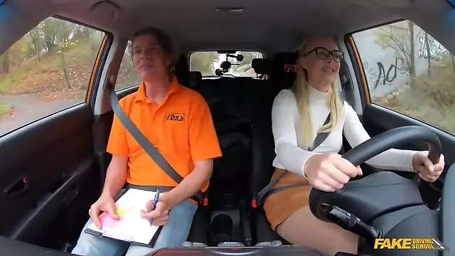 Velke Kozy Amaterek, Velký Přírodní Titted, Busty Žena, Velky Penis Do Kundy, Anal Velka Prsa