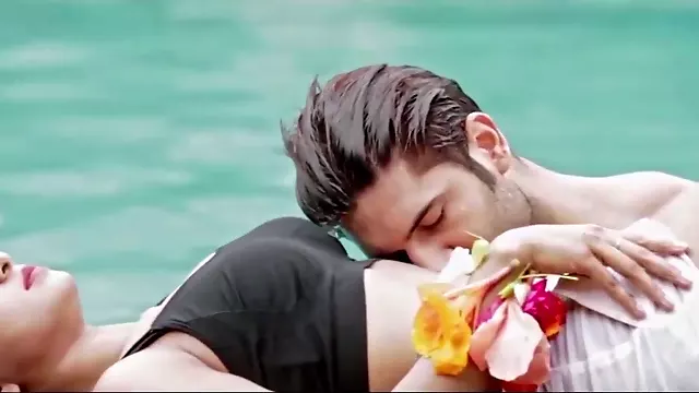 18 Mumbai Wali Girlfriend (2017) Hindi Hot Movie