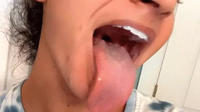 Zungenfetisch, Mouthfetisch, Spuck Mir Ins Maul