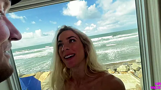 Tätowierte Amateure, Strand, Strand Titten, Grosser Naturbusen Draussen, Pov Reiten Grosse Titten