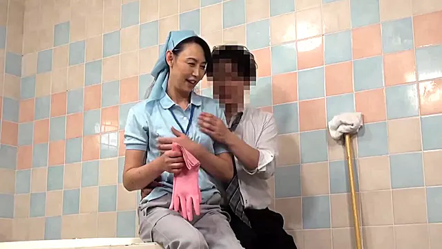 Amature Cuckolld, Asiatky, Paroháč Čištění Manželkou, Zrale, Nelibi, Japonky, Japonské Mature