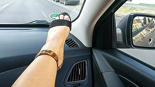 Signora Amotoriale, Corna Amatoriale, Amatoriale Matrigna, Masturbazione In Auto Pubblico