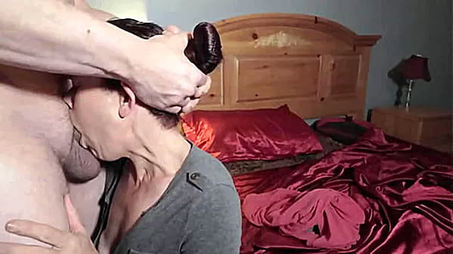 Penis Cap Mare, Ejaculare In Gura Muie, Muie Adanca In Gat, Muie Pana In Gat, Nevasta Creampie