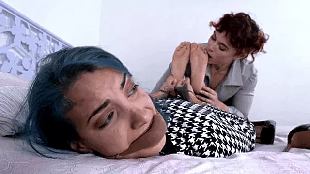 Lesbian Foot Fuck Dominação, Podolatria Lesbica, Pés, Lesbica A Lamber Os Pés, Lambendo Pes