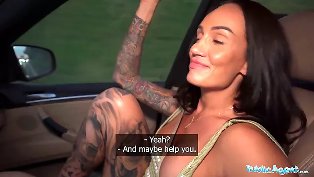 Watch MILF Hayley Vernon's big boobs bounce while getting doggystyled in public