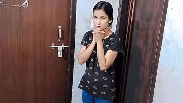 Desi Step Sister Fucked Hard After Chocolate Temptation - Naasrin Khan