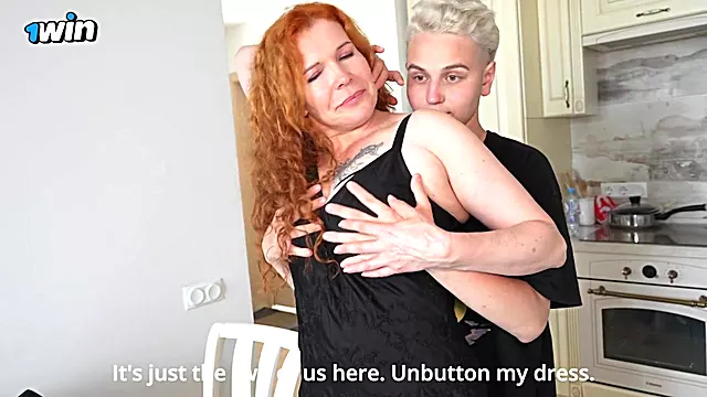 Obrovske Zadky, Pumy, Kamarádka, Prsate Maminy, Prsaté Zrzky, Zralá Tloušťka, Vstřícná Mom, Mum Likes To Fuck