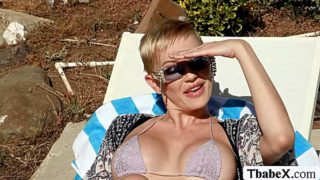 Végbélkúp, Transz Boss, Transzvesztita, Hát, Dögös Milf, Milf Trannsz, Éret Nök, Tenni Tranny, Szexi Shemale