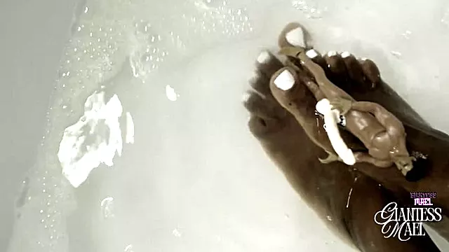 Badezimmer, Pussy Fetisch, Riesen Fotze, Nachbar Votze, Fotze Zeigen, Gefüllte Fotze, Sehr Kleine Pussy