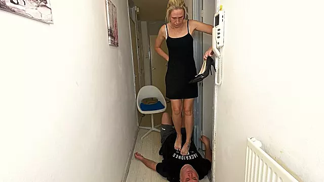 Danielle Trampling Bare Foot & Heels 19 (4K)