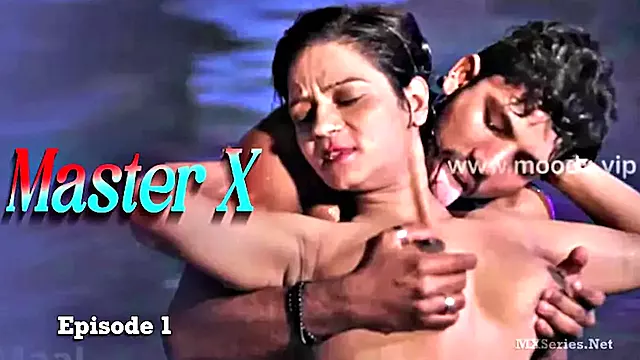 Indian beauty captivates with daring master passion in thrilling intimate play