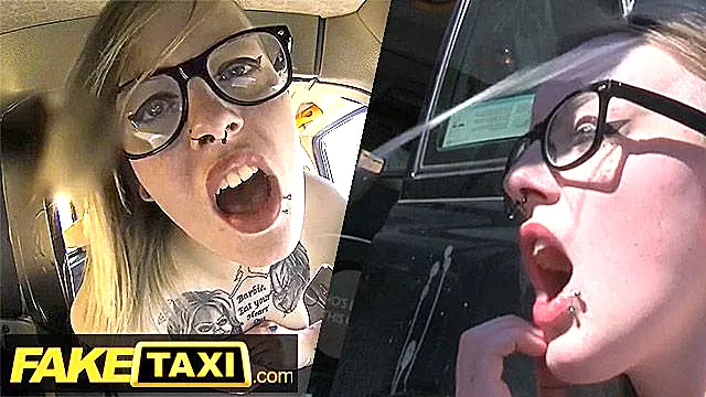Kleine Titten Grosser Schwanz, Brille Busty, Tattoo Big Titten, Hündchenstellung Vollbusige