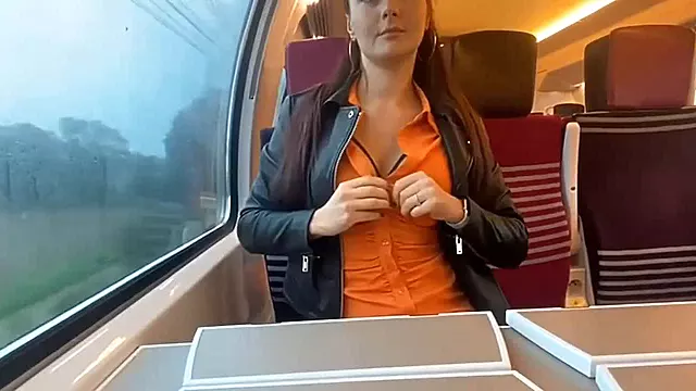 Amatőr Barna, Nyilvános Szopás, Amator Vonaton