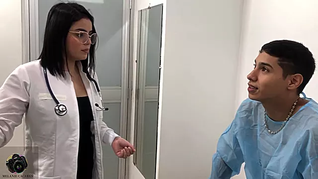 Morena Con Pene Grande, Deepthroat Morenazas, Enfermera Morena, Morena Tatuaje, Quiere Poya Grande