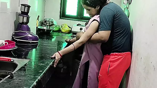 Amatör Hizmetçi, Arap Bisex, Hizmetçi Arap Pornosu, Arap Kız Porno, Arap Muslim, Teyze, Onu Kedi Becerdin Almak