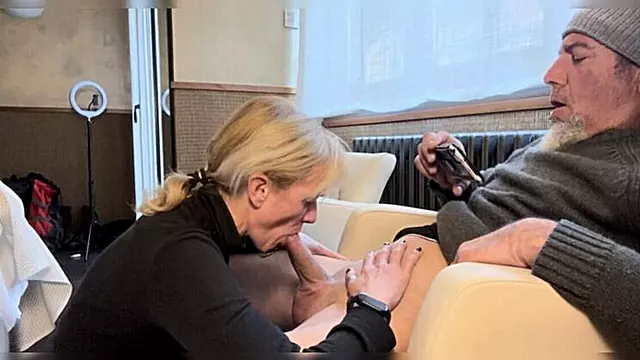 Skuteční Amatéři, Amaterske Milf, Blondyna Domaci, Blondýnky Zraly Zensky, Koureni Zblizka