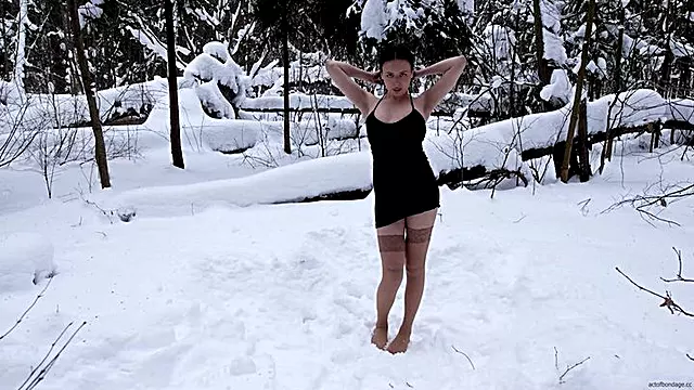 Kris - Her First Snow Challange (WMV - UHD)