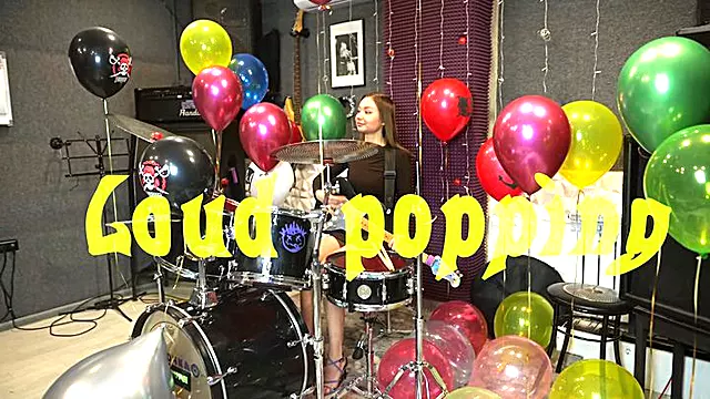 Crazy loud drummer popping all