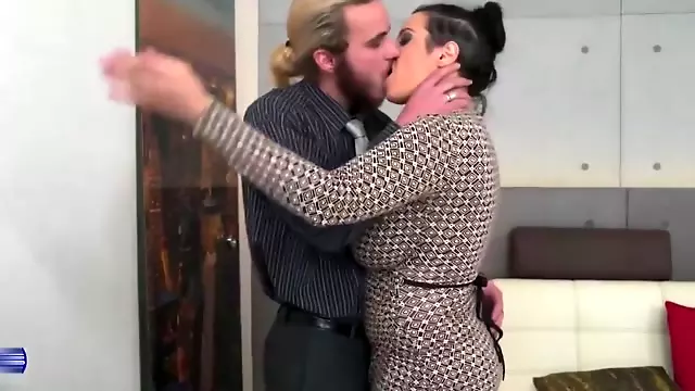 Grande Madura, Tetona Exteriores, Sexo Con Maduras Peludas Y Tetas Grandes, Madre Tetona Y Peluda