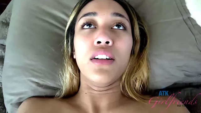 Babe Porno, Blond, Extreem Creampy, Voetjob, Vrienden