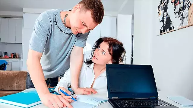 Amateur Prsa, Hubene A Velke Pero, Velka Prsa Cernovlasky, Výstřik A Prsa, Penis Zblizka, Hubeny Velky Prsa