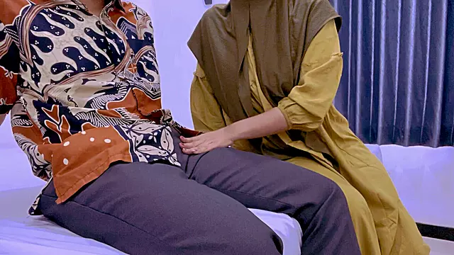 Hijab Lecturer and Ceo Cheating at Hotel Bring Vibrator to Climax with Steady Swaying